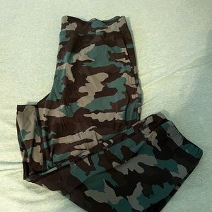 Adapted State Cropped Jogger